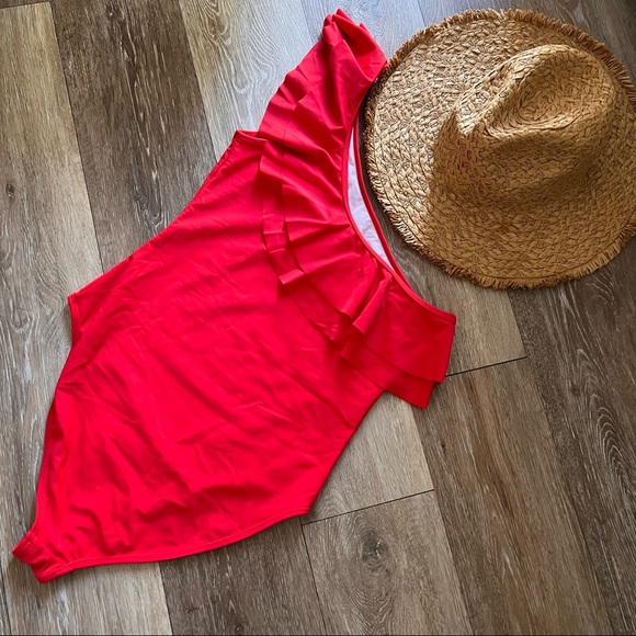 Off shoulder ruffle swimsuit - Picture 2 of 2